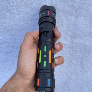 چراغ دستی شارژی USB مدل 30Hour LH‑7107 | ضدآب، زوم‌دار، نور LED پرقدرت و باتری لیتیومی – مناسب کمپینگ و استفاده حرفه‌ای