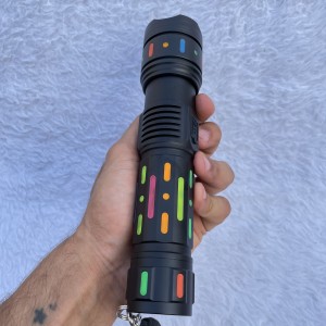 چراغ دستی شارژی USB مدل 30Hour LH‑7107 | ضدآب، زوم‌دار، نور LED پرقدرت و باتری لیتیومی – مناسب کمپینگ و استفاده حرفه‌ای