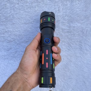 چراغ دستی شارژی USB مدل 30Hour LH‑7107 | ضدآب، زوم‌دار، نور LED پرقدرت و باتری لیتیومی – مناسب کمپینگ و استفاده حرفه‌ای