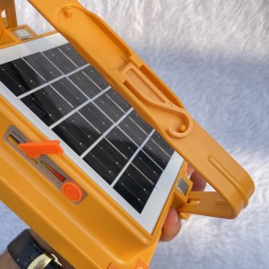 پرژکتور خورشیدی شارژی ۲۰۰ وات سولار لایت ضدآب با نور LED قوی و پنل خورشیدی
