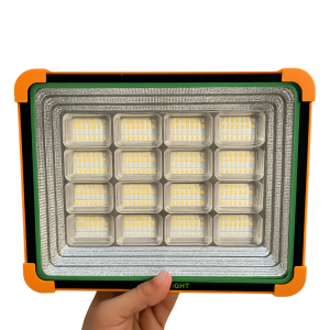پرژکتور خورشیدی شارژی ۵۰۰ وات مدل Solar Light با نور LED قوی 