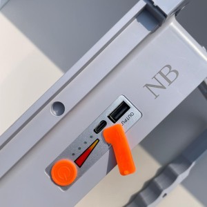 روژکتور خورشیدی 300 وات مدل کتابی NB | نور قوی و شارژ خورشیدی