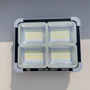 پرژکتور شارژی خورشیدی 300 وات سولار لایت با 6 باتری قابل حمل