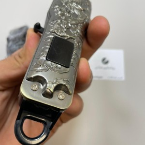 ماشین اصلاح حرفه‌ای مدل LT-809 با تیغه استیل و نمایشگر دیجیتال شارژی