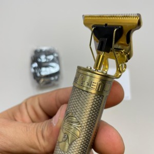 ماشین اصلاح حرفه‌ای مدل LT-809 با تیغه استیل و نمایشگر دیجیتال شارژی