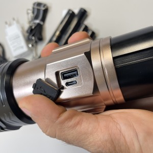 چراغ دستی شارژی شکاری مدل AK177‑T Type‑C