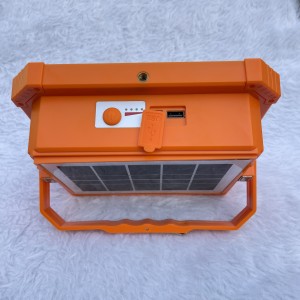 پرژکتور خورشیدی شارژی ۲۰۰ وات مدل جعبه‌ابزاری ضدآب با چهار باتری