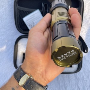 چراغ‌قوه پلیسی حرفه‌ای Small Sun ZY‑T305 | زوم‌دار، پاوربانک‌دار و پرنور