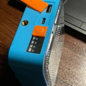 پروژکتور خورشیدی مدل D05‑4؛ شارژی، پنل سولار جداشونده