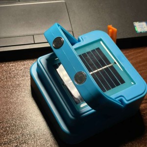 پروژکتور خورشیدی مدل D05‑4؛ شارژی، پنل سولار جداشونده