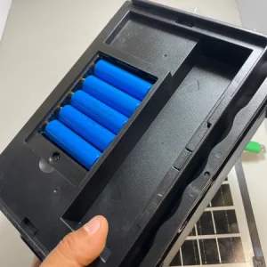 پروژکتور خورشیدی 500W شارژی پنل جدا و 5 باتری قابل‌تعویض + دو لامپ