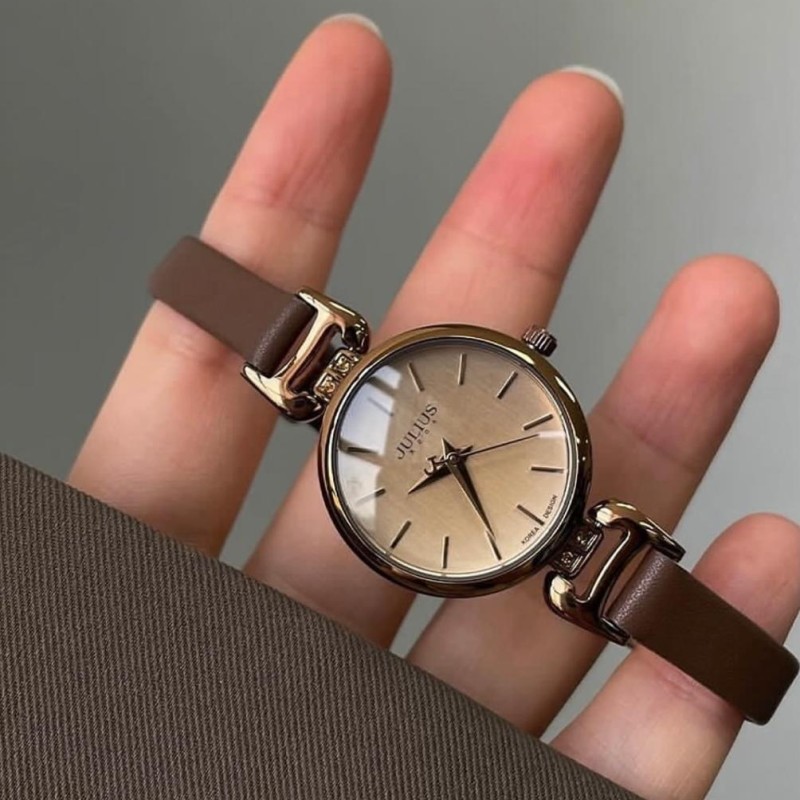 ساعت مچی بند چرمی سیلوا