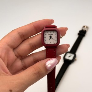 ساعت مچی بند چرمی رومانی