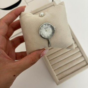 ساعت بنگل فنسی