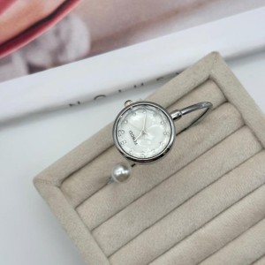 ساعت بنگل فنسی