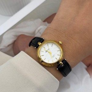 ساعت مچی بند چرمی بالون کد 01