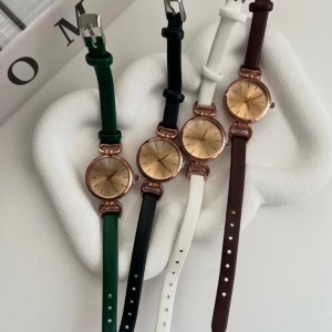 ساعت مچی بند چرمی سیلوا