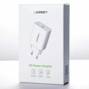 بسته‌بندی شیک شارژر یوگرین 50698 سفید