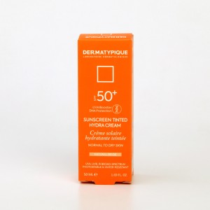 کرم ضدآفتاب رنگی آبرسان درماتیپیک SPF 50+ مدل Natural Beige (پوست نرمال تا خشک)
