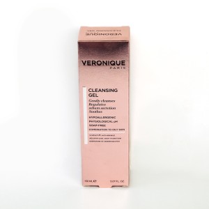 ژل شستشوی ورونیک VERONIQUE – کنترل چربی، پاک‌کننده ملایم و آرام‌بخش پوست چرب و مختلط