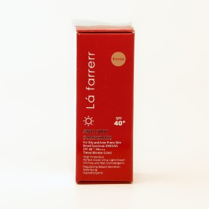 کرم ضدآفتاب ضدلک رنگی لافارر SPF 40+ مدل Bronze – مناسب پوست چرب و مستعد آکنه