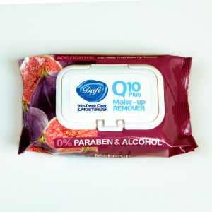 دستمال مرطوب آرایش پاک‌کن دافی مدل Q10 Plus بدون پارابن و الکل