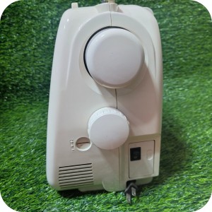 چرخ خیاطی ژانومه Y101