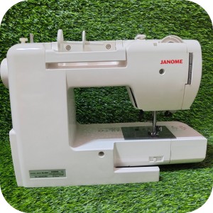 چرخ خیاطی ژانومه 6900B لمسی