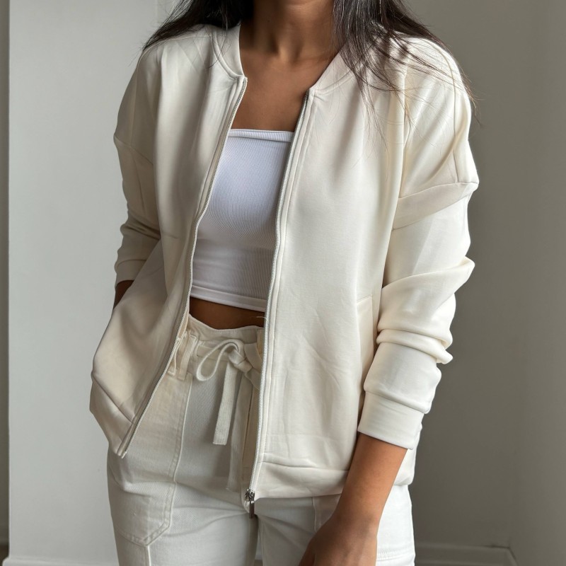 بامبر جکت اویشو