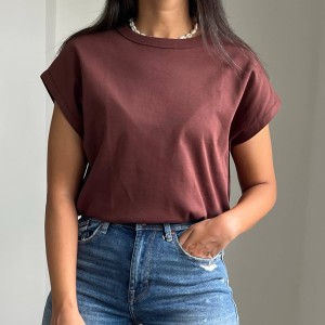 تیشرت قهوه ای