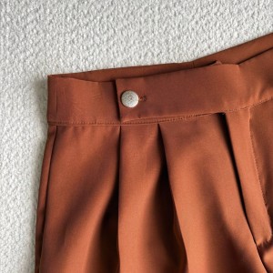 شلوارک کرپ قهوه ای