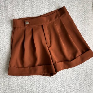 شلوارک کرپ قهوه ای