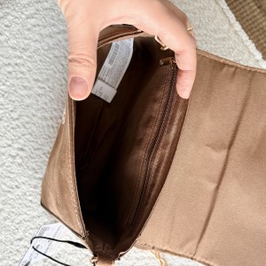 کیف جیر استرادیواریوس