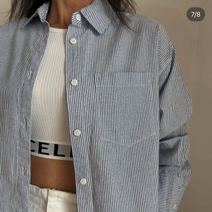 شومیز آبی راه راه