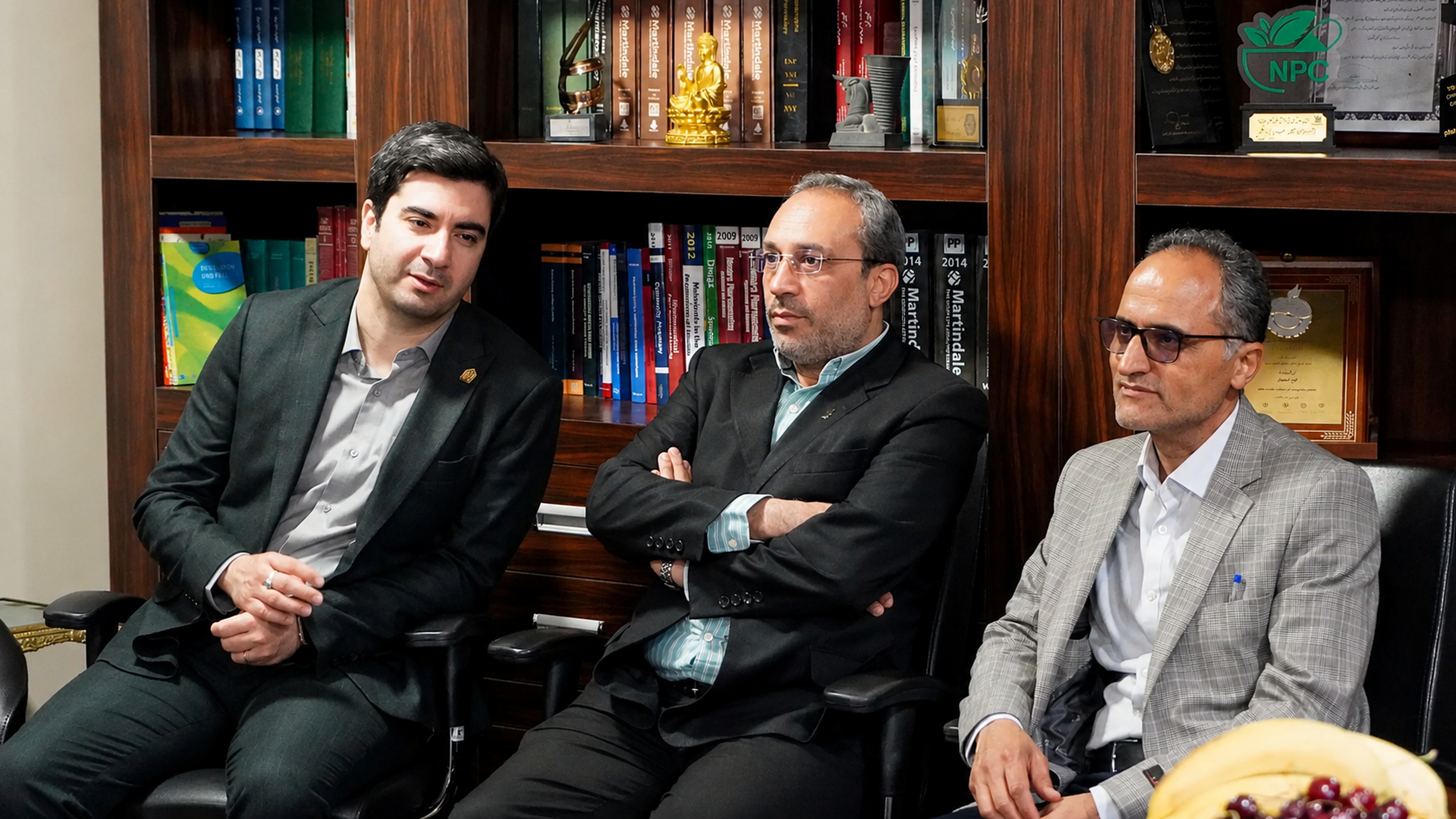 جلسه مدیران سازمان غذا و دارو در شرکت داروسازی نیاک