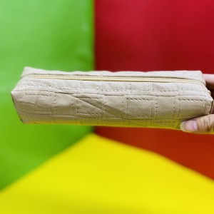 جامدادی چرم