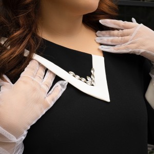 پیراهن مشکی میدی با دیتیل یقه