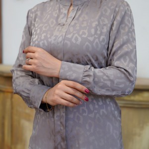 شومیز ساتن با طرح های محو