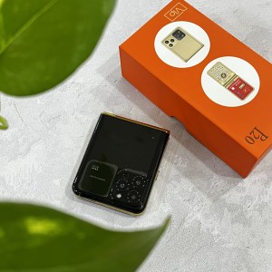 گوشی ساده دکمه ای تاشو طرح آیفون اپل .برندvip ساده تاشو 4 سیم کارت مدل P20 در طرح آیفون ا P20 foldable mobile phone