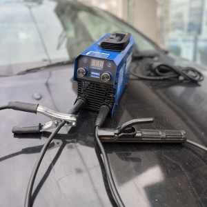 اینورتر جوشکاری مینی ویوارکس مدل VR210-MINI – سیم‌پیچ تمام مس، سبک و قدرتمند، مناسب کارهای خانگی و صنعتی