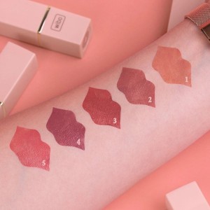 رژ جامد نیوگلوسی