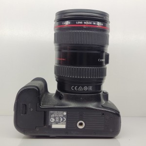 دوربین دست دوم Nikon D7200 Kit 18-140mm f/3.5-5.6 G VR (17000 شات)