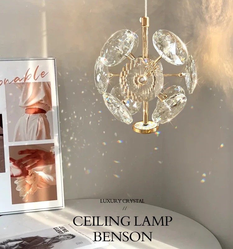 چراغ دیوارکوب لوکس وارداتی کریستالی به همراه ست آویز و جزیره