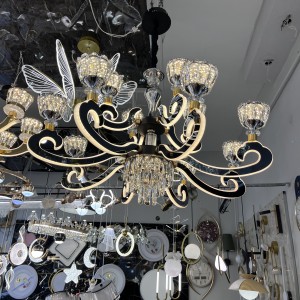 پرنورترین لوستر کریستالی وارداتی و لوکس برای سالن پذیرایی و ناهارخوری و نشیمن و خواب و هتل و تالار و آتلیه در 6شعله و 8 شعله و 18 شعله به همراه ست دیوارکوب