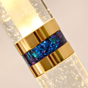 آویز کریستالی استوانه‌ای مناسب راه‌پله و لابی هتل