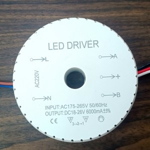 درایور و منبع تغذیه لوستر LED با ولتاژ خروجی 18تا 26 ولت و جریان 6000 میلی آمپر