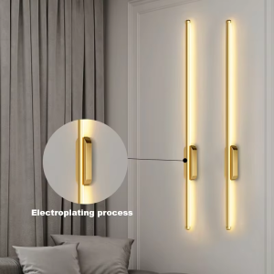 چراغ دیواری LED لوله‌ای خطی ساده و مدرن خارجی طلایی، بالا پایین، پس‌زمینه روبرو، چراغ دیواری LED کنار تخت، راهرو، دیوارکوب LED طلایی