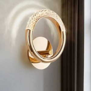 چراغ دیوارکوب نوری زیبا و لوکس انگشتری/ دیوارکوب حلقه‌ای خلاقانه، چراغ دیواری LED مدرن /چراغ دیواری فلزی طلایی / چراغ‌های روشنایی داخلی با ۳ رنگ مختلف برای اتاق نشیمن و اتاق خواب کد 9010