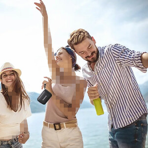 خرید اسپیکر بلوتوثی قابل‌حمل بیسوس