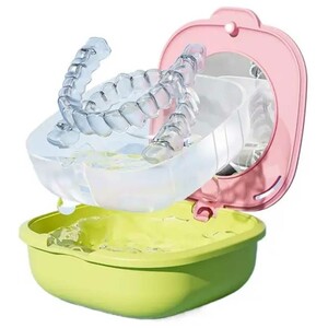 کیف نگهداری دندان مصنوعی و ارتودنسی نامرئی دندان جوردن و جودی